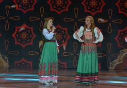 Варвара и Марина Девятова  на Славянском базаре 2017