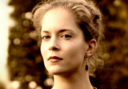 Лора Бинон (сопрано, Бельгия)