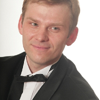 Тенор Алексей Долгов