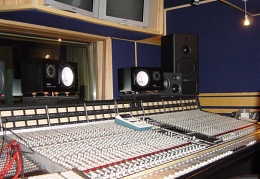 Global-Recording-Studios.Пульт-одной-из-студий