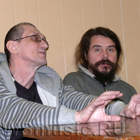 Дмитрий Ревякин и барабанщик Виктор Чаплыгин группа Калинов Мост
