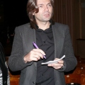 NM Раздал автографы P1250812.jpg