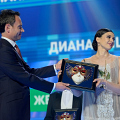 Диана Вишнева получает Золотую Маску