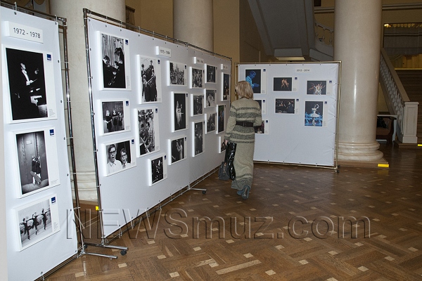 Экспозиция выставки, посвященной Московскому музыкальному фестивалю имени П.И.Чайковского