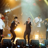 Mband, Arena