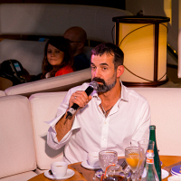 Дмитрий Певцов