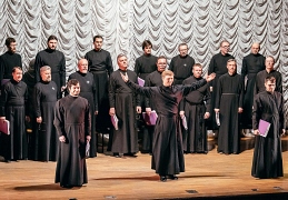Праздничный мужской хор Новоспасского монастыря под управлением Станислава Попова
