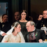 Lisette Oropesa (Lucia) and Christopher Maltman (Enrico) in Lucia di Lammermoor