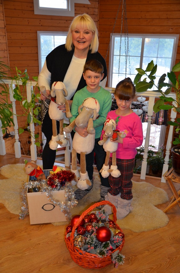 Маргарита Суханкина с детьми