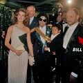 Майкл Джексон и его телохранитель