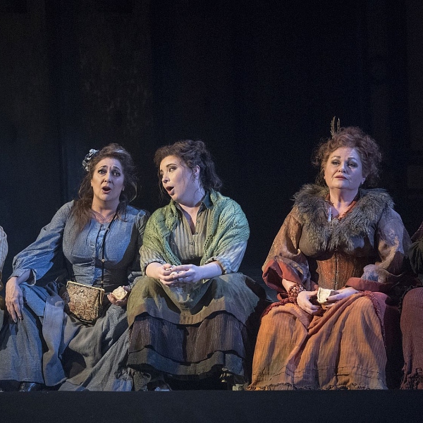ENO Jack the Ripper The Women of Whitechapel 2019; (from left to right) Janis Kelly, Marie McLaughlin, Natalya Romaniw, Susan Bullock and Lesley Garrett, © Alastair Muir