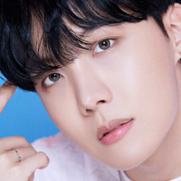 j-hope-1million-won-donation-big-hit-entertainment-050421-696x442