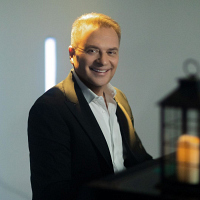 Александр Добронравов
