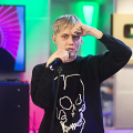 17-летний певец рассказал о счетах за коммуналку и знакомстве с управдомом