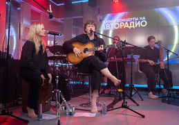 Бонд с кнопкой