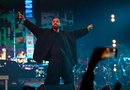 МОТ устроил движ под «Август навсегда»