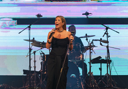 A’Studio исполнили «Так же как все»