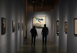 Юрий Башмет на фоне картины Марка Шагала