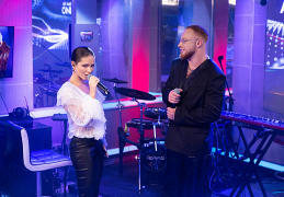 Нюша и Леша Свик устроили живую премьеру в прямом эфире