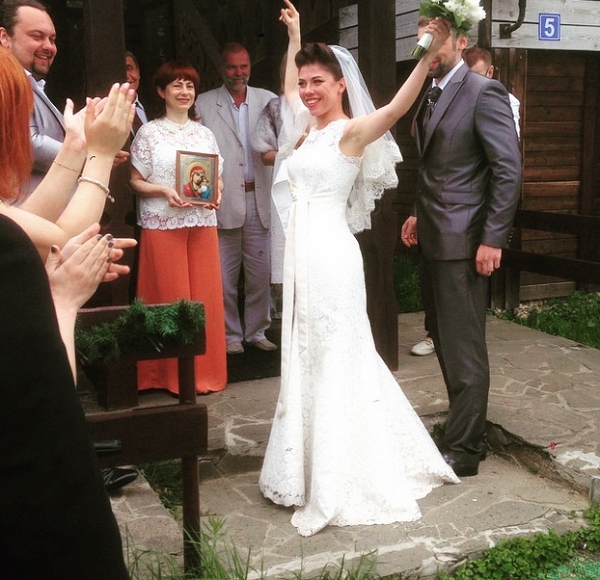 Анна Хохлова вышла замуж