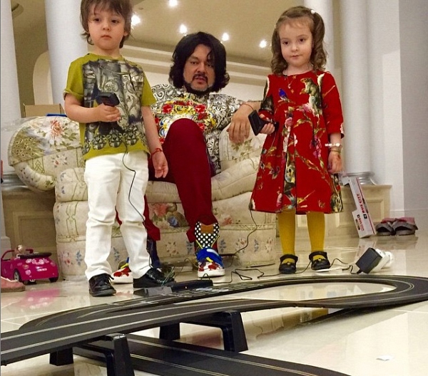 Филипп Киркоров с детьми