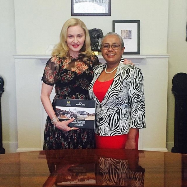 Мадонна встретилась с первой леди Кении Маргарет Кениата