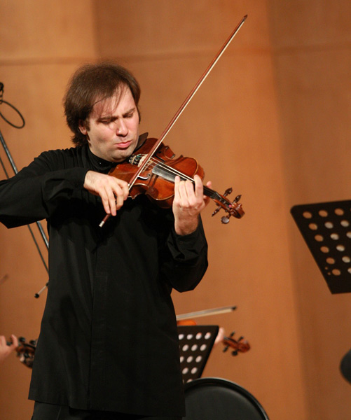 Скрипач Дмитрий Коган на благовторительном новогоднем концерте