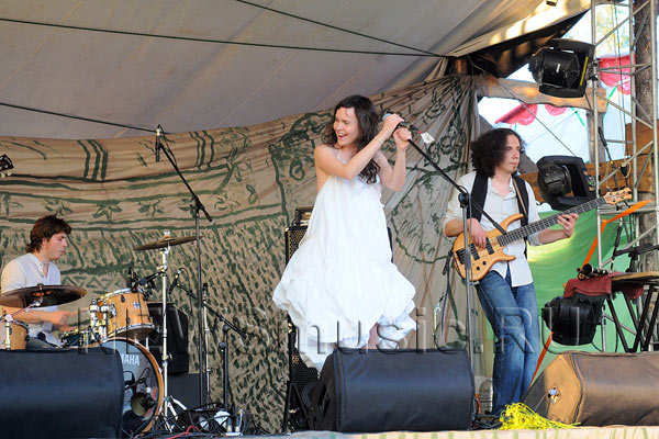 Анна Пингина на фестивале Пустые Холмы 2011