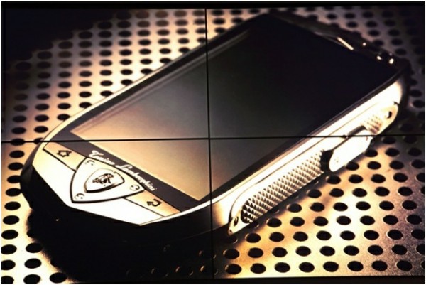 rAsia.com 2012 Мировая премьера нового супертелефона Tonino Lamborghini TL 700 от супербренда Lamborghini
