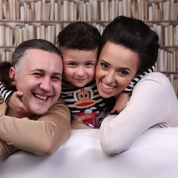 Илья Зудин с женой и сыном