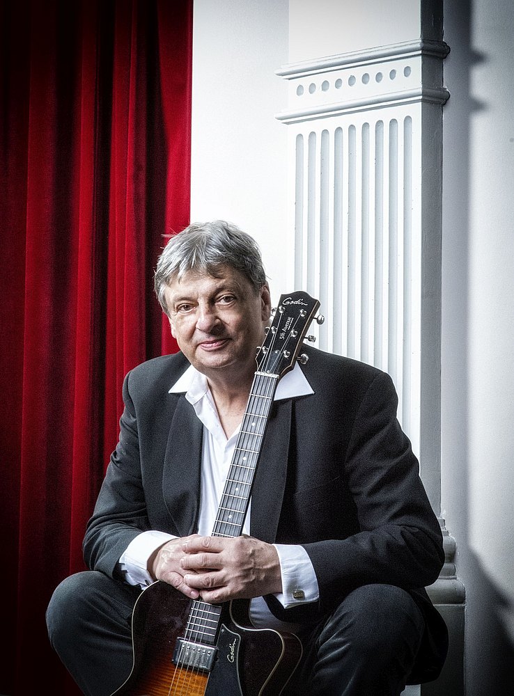 Philip_Catherine_photo Wim_Van_Eesbeek_4030_LARGE.jpg