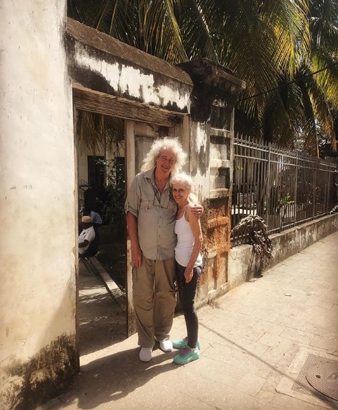 Брайан Мэй с женой съездил в Занзибар на родину Меркьюри