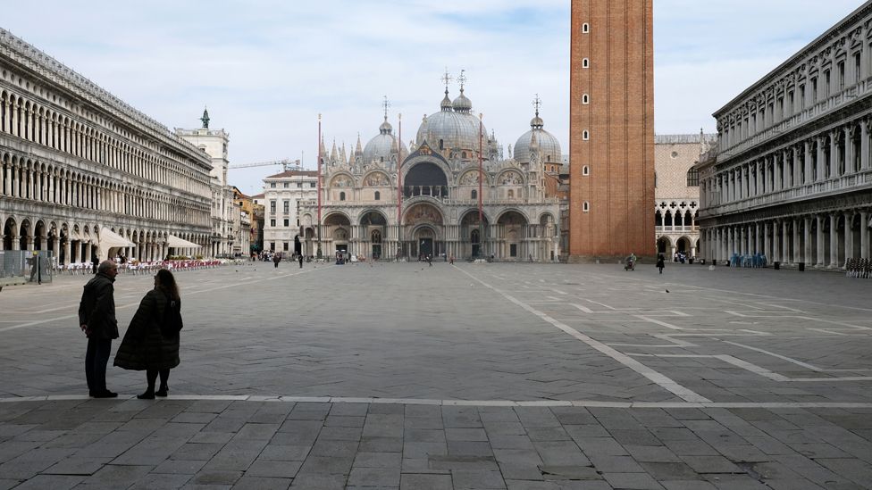 Площадь Сан-Марко в Венеции обычно переполнена туристами