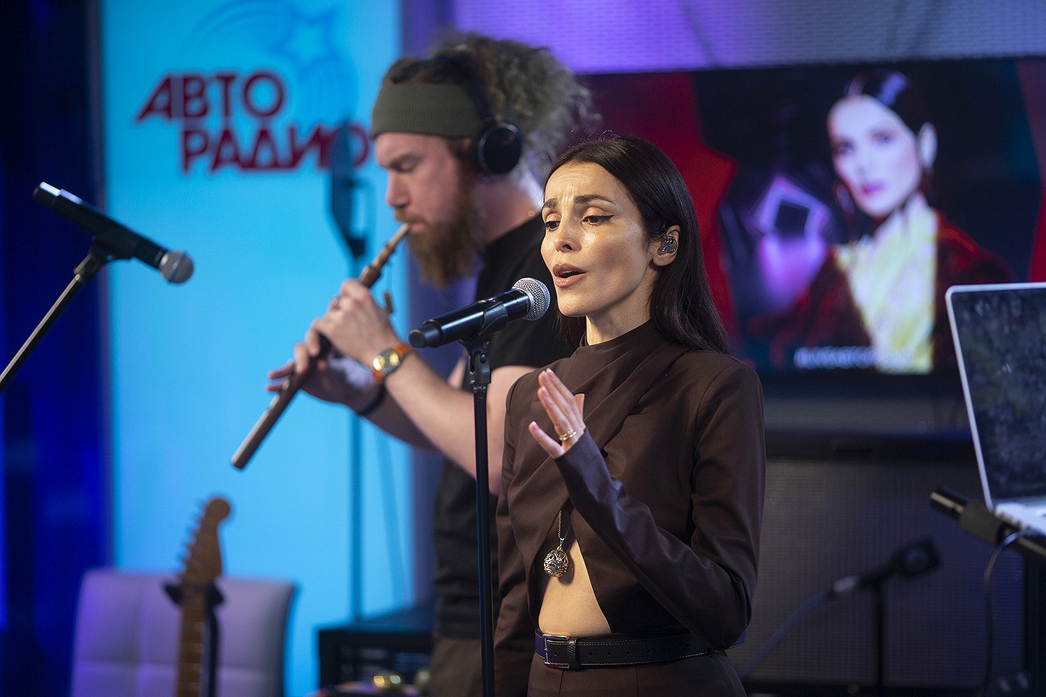 Сати Казанова спела на Авторадио