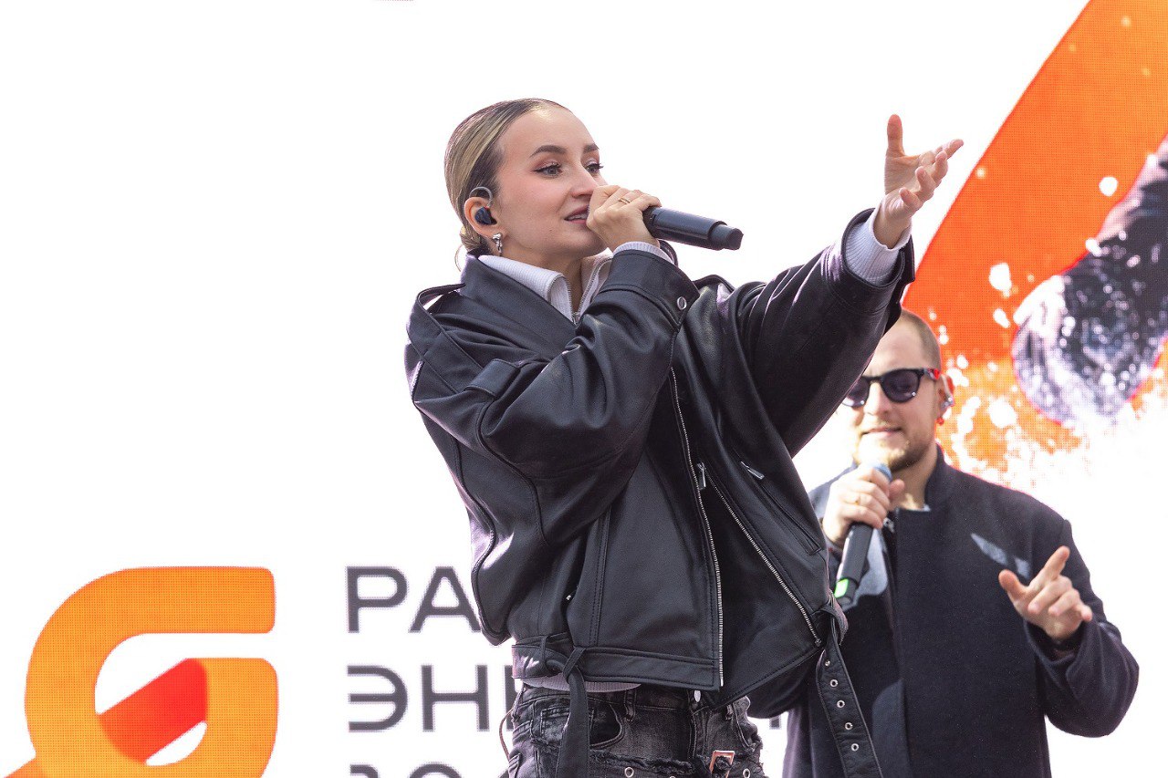 Nansi & Sidorov исполнили на фестивале свои лучшие хиты